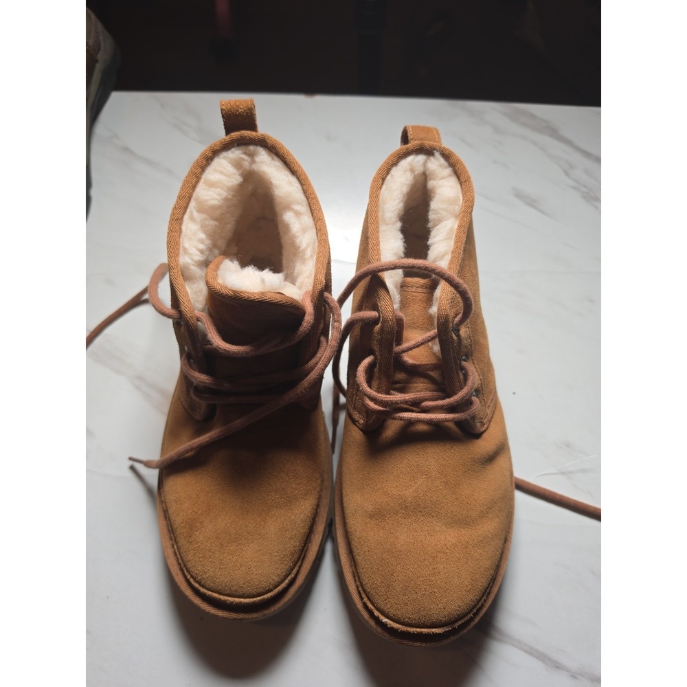 UGG